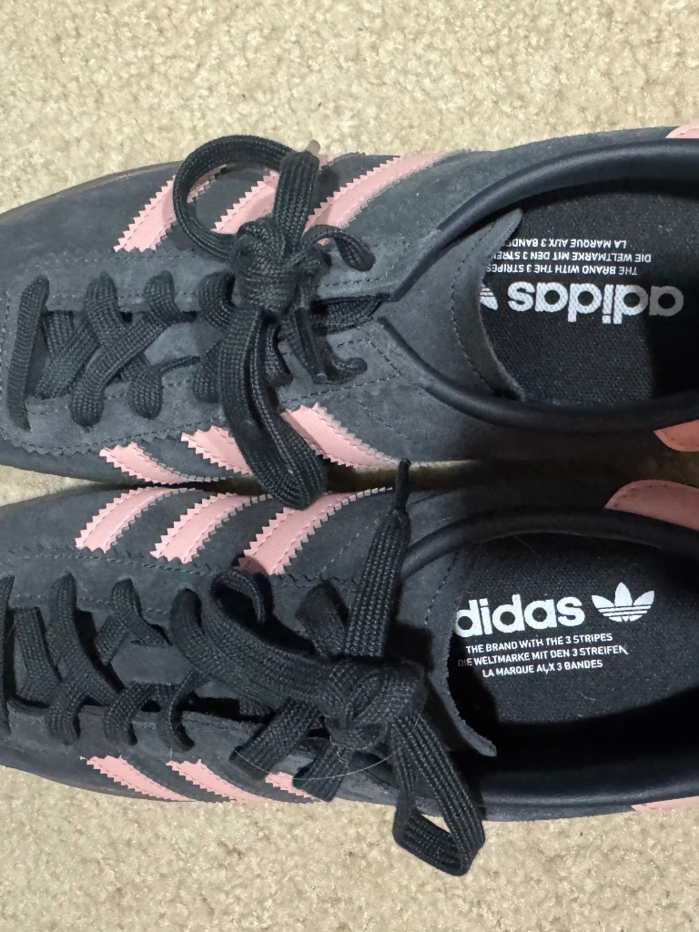 Adidas tennis shoe